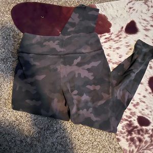Camo leggings